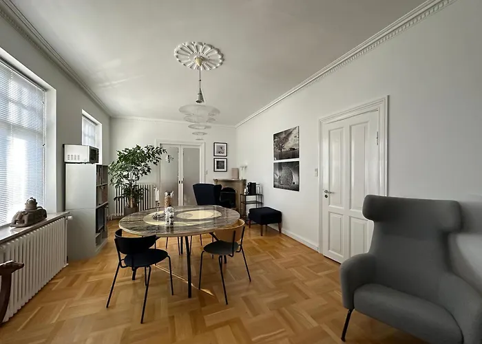 The Old Chestnut Tree Bed & Breakfast 3*