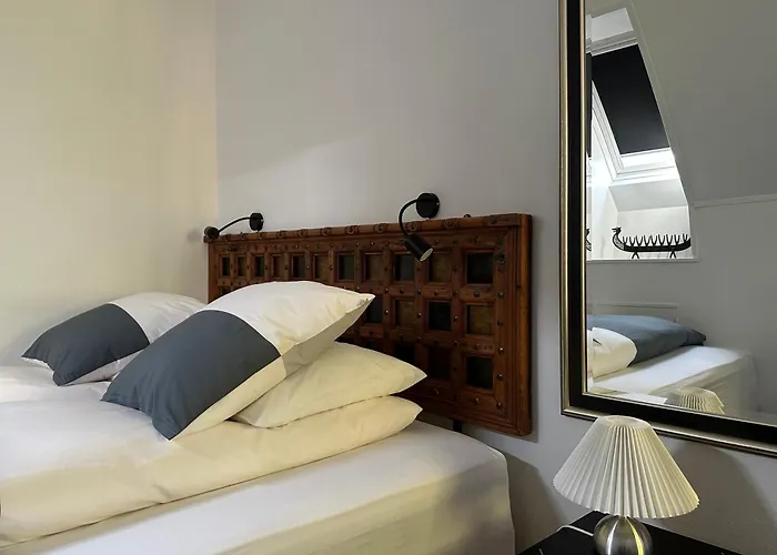 The Old Chestnut Tree 3*